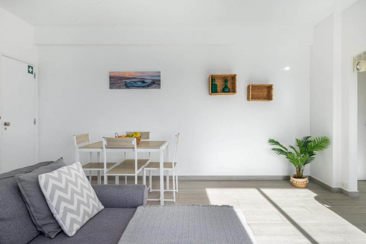 Apartamento Cor Do Mar - Sunny, Clean And Spacious Apartment With Sea View, In Alvor - Very Close Walking Distance To The Beach And Alvor Village Ngoại thất bức ảnh