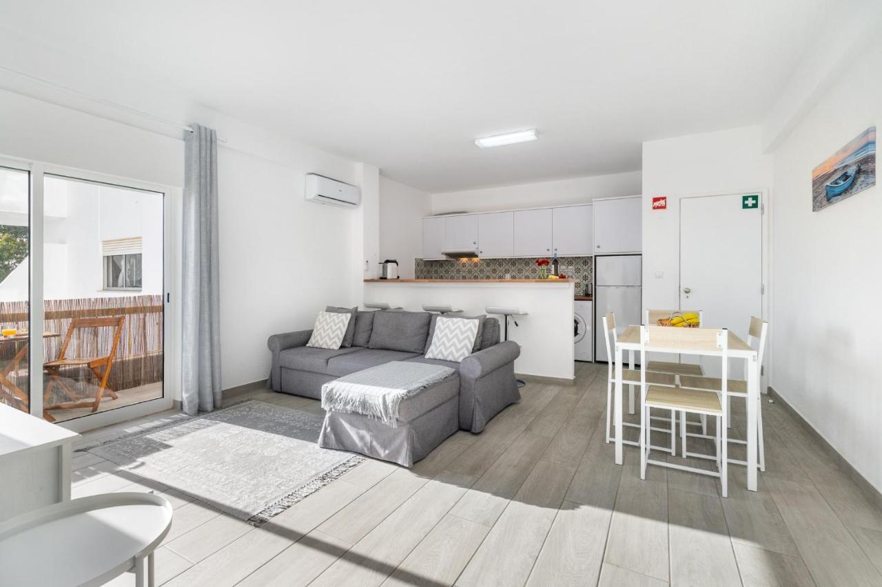 Apartamento Cor Do Mar - Sunny, Clean And Spacious Apartment With Sea View, In Alvor - Very Close Walking Distance To The Beach And Alvor Village Ngoại thất bức ảnh
